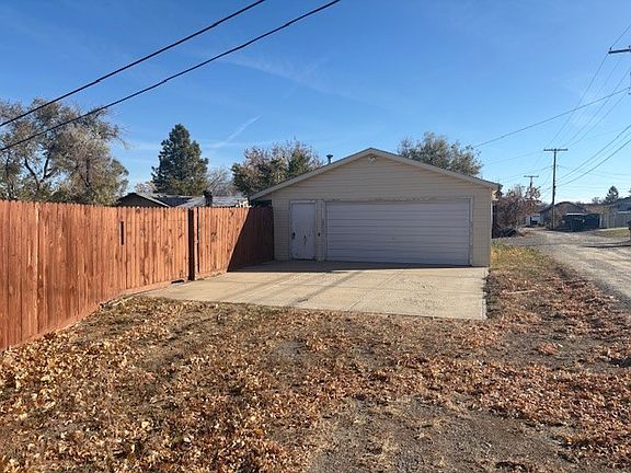 3rd image of 1807 Townsend Ave