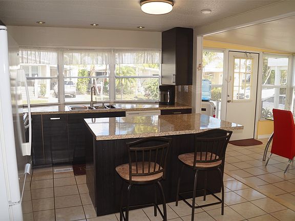 5th image of 2948 W Marina Drive