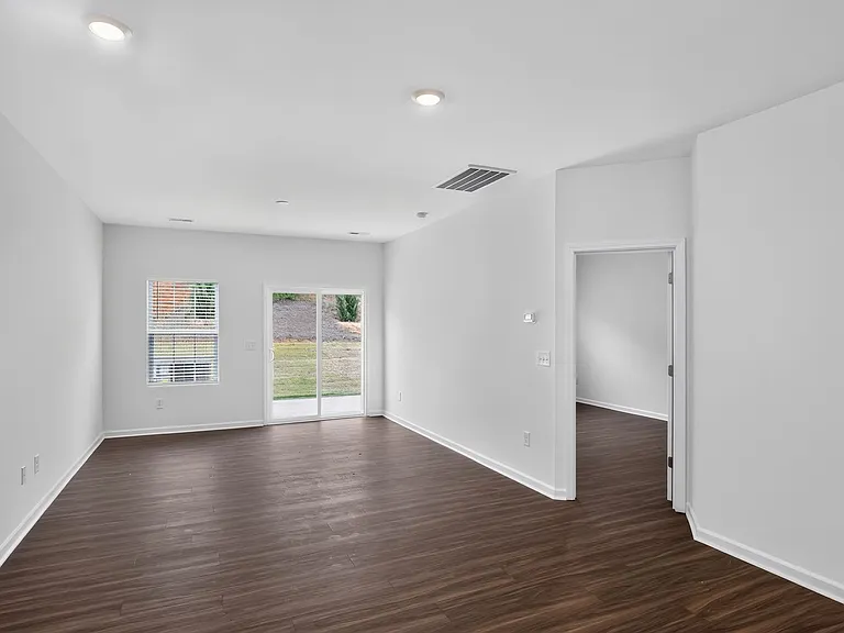 115 Holly Oak Ct — Photo 6