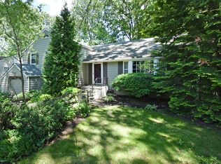 102 Canterbury Dr, Ramsey, NJ 07446