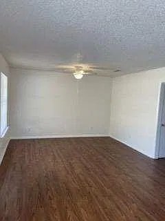 2 bed, 1.5 bath, 1000 sqft, $1,490 — Photo 2