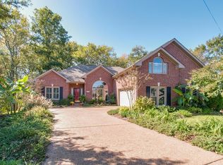 6785 Autumnwood Dr, Nashville, TN 37221