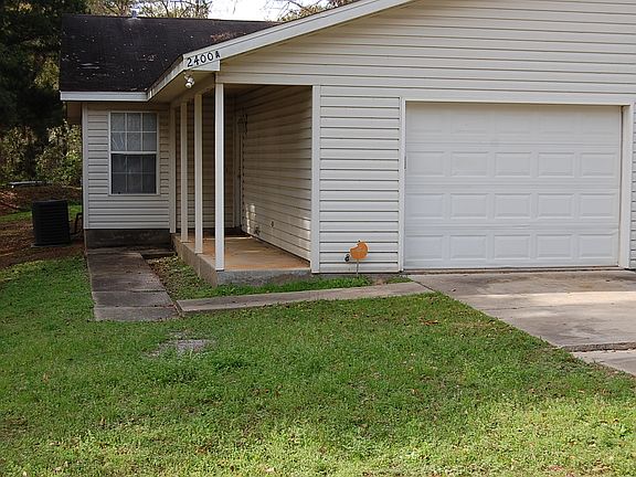 2nd image of 2400B Barcelona Ct