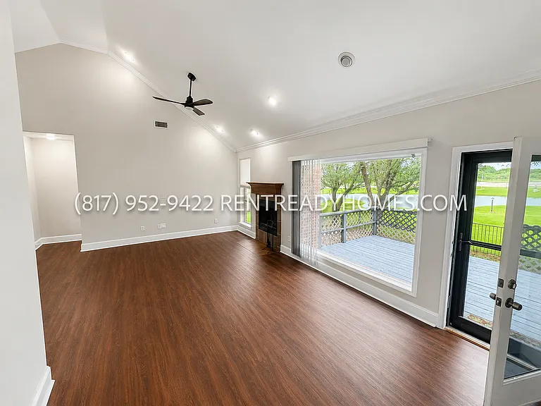 4901 Lakeside Dr — Photo 5