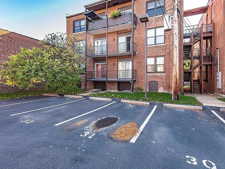 5621 Pershing Ave #32 — Photo 21