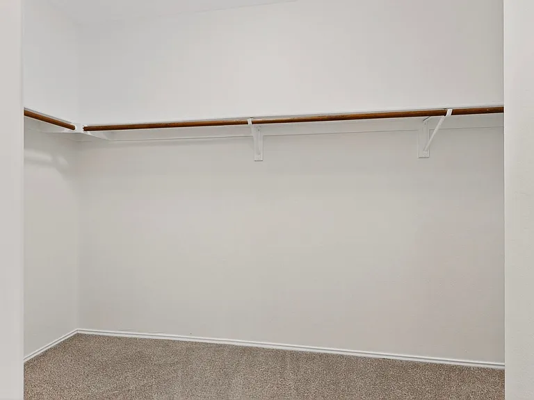 817 Edmonton Dr — Photo 28