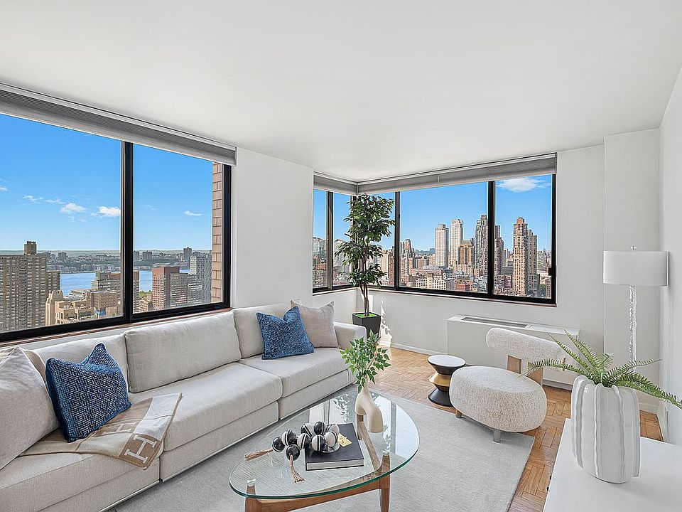1st image of 350 W 50th St #Ph3c