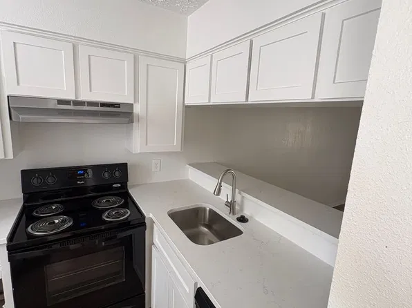 Garden Oaks San Marcos, 1117 N Lbj Dr Unit A1, San Marcos, TX 78666