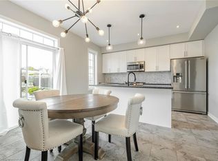 2 Hackett St, East Gwillimbury, ON L9N0P8