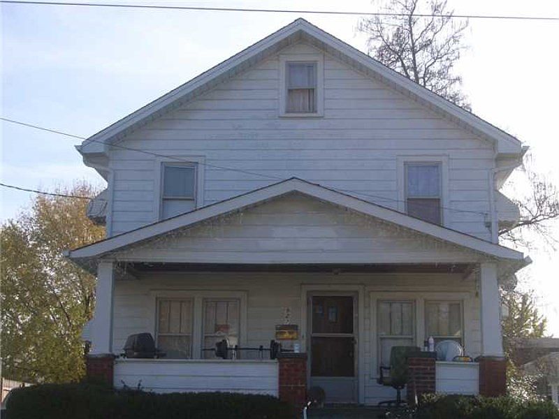 1st image of 927 W 18th St