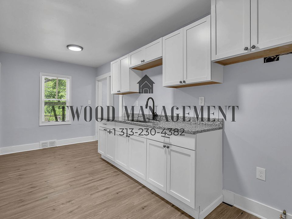 15811 Trinity St, photo 6
