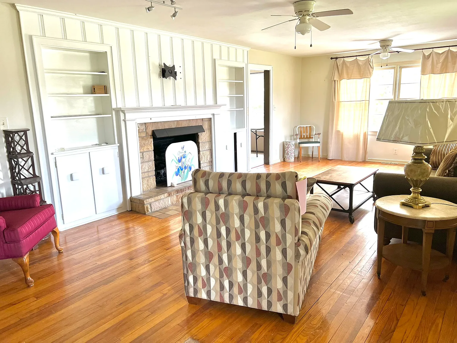 3 bed, 1464 sqft, $1,900 — Photo 4