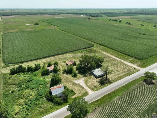 580B Shawnee Rd, Pomona, KS 66076