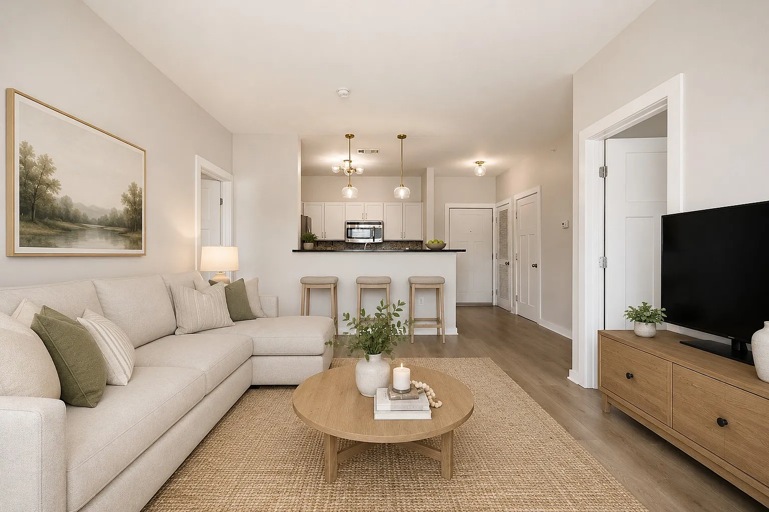 2 bed, 908 sqft, $1,649 — Photo 1