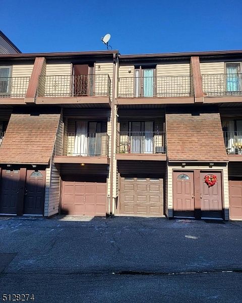 1st image of 233 Midland Ave #106