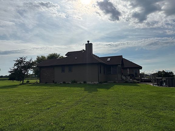 4th image of 4700 E Grand Ridge Rd