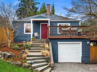 9204 15th Ave NE, Seattle, WA 98115