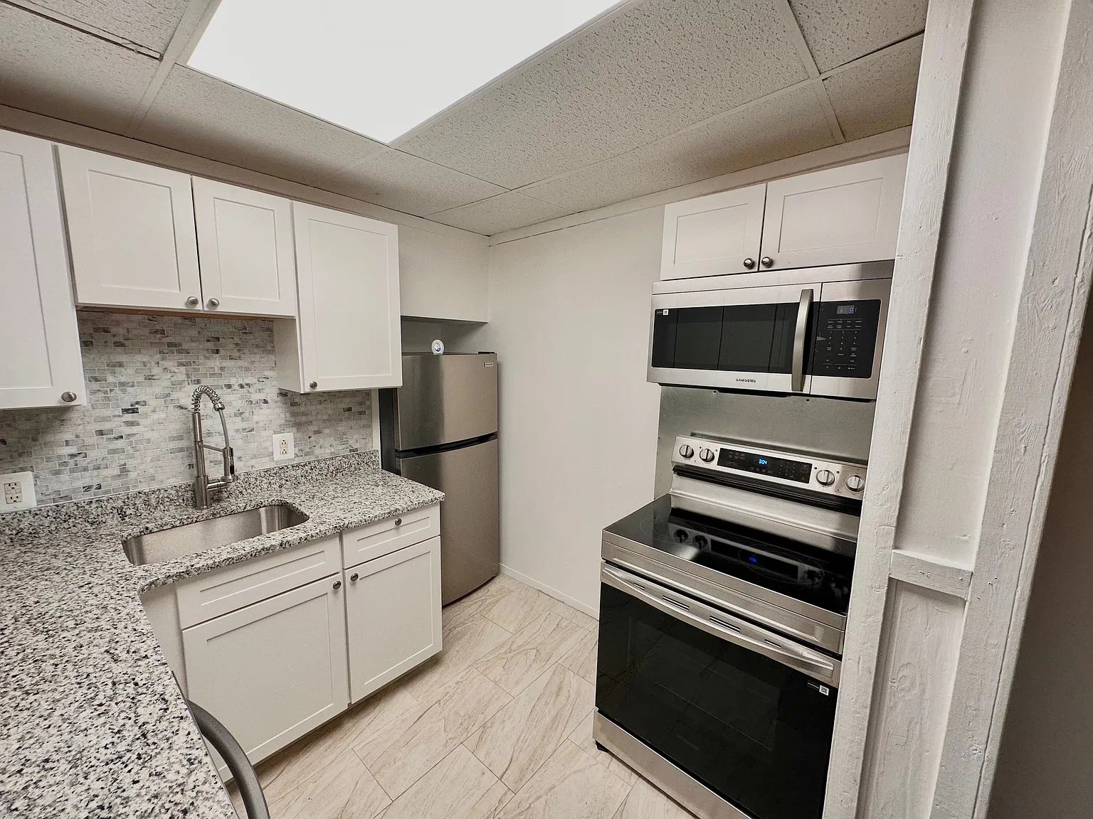 2 bed, 750 sqft, $1,600 — Photo 4