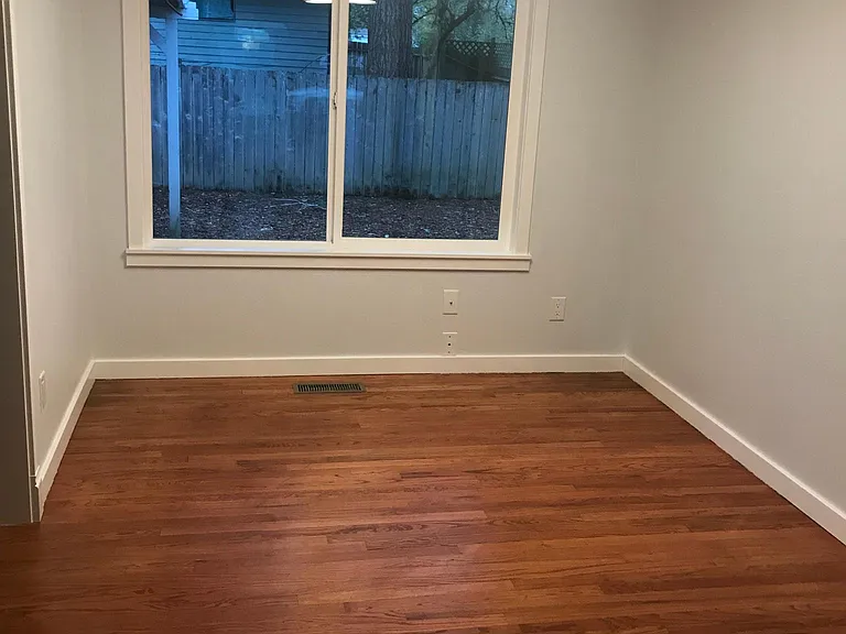 2123 167th Ave NE — Photo 3