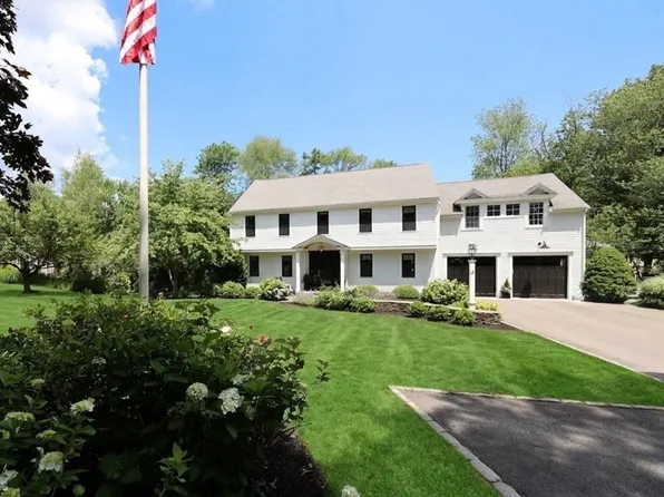 4 Quail Run, Hingham, MA 02043