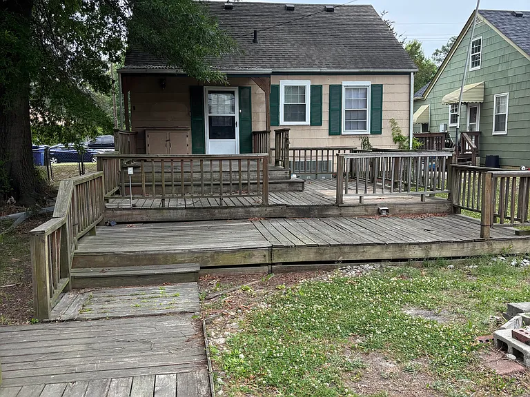 209 Chautauqua Ave — Photo 2