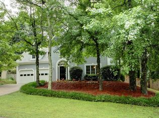 4851 Helga Way NE, Woodstock, GA 30188