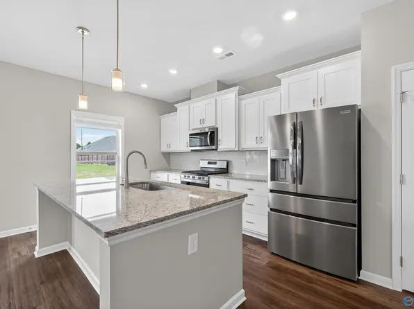 201 Saddle St, New Market, AL 35761