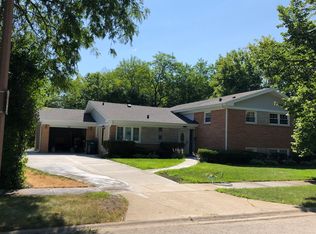 208 Valley View Dr, Wilmette, IL