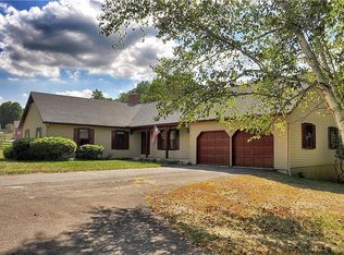 25A Bennetts Bridge Rd, Sandy Hook, CT 06482