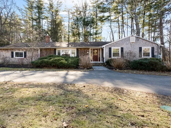 127 Eastern Ave, Essex, MA 01929