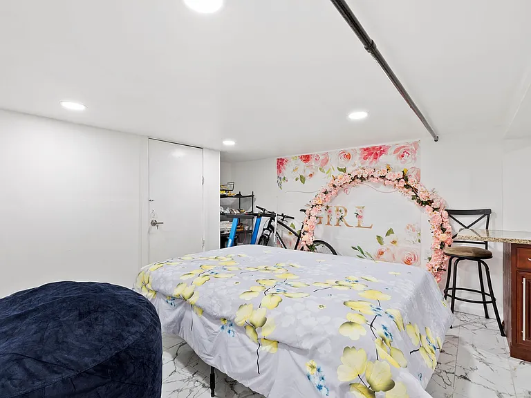 87 Clifton Pl — Photo 36