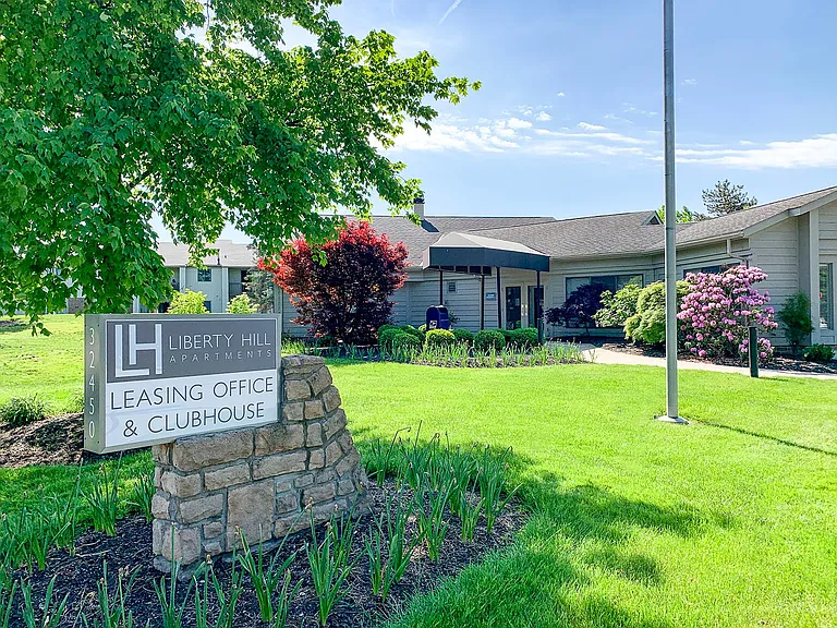 Liberty Hill Apartments — Photo 24