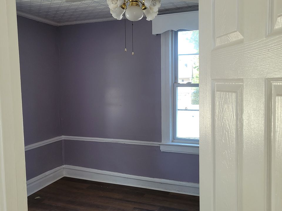 1st image of 15 Arsdale Ter Floor 2