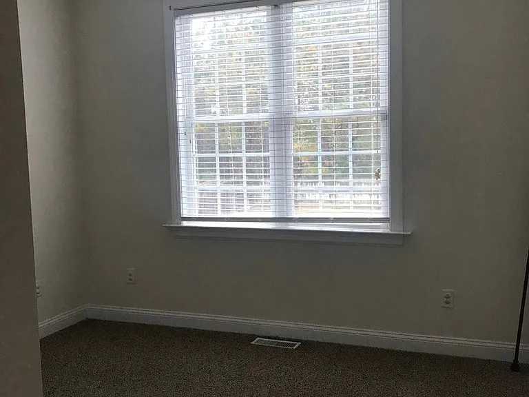 3709 Stonehenge Ln W — Photo 26