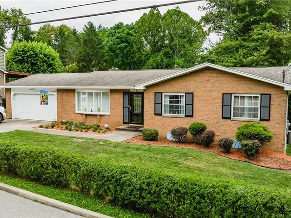 3 Ashwood Dr, Vienna, WV 26105