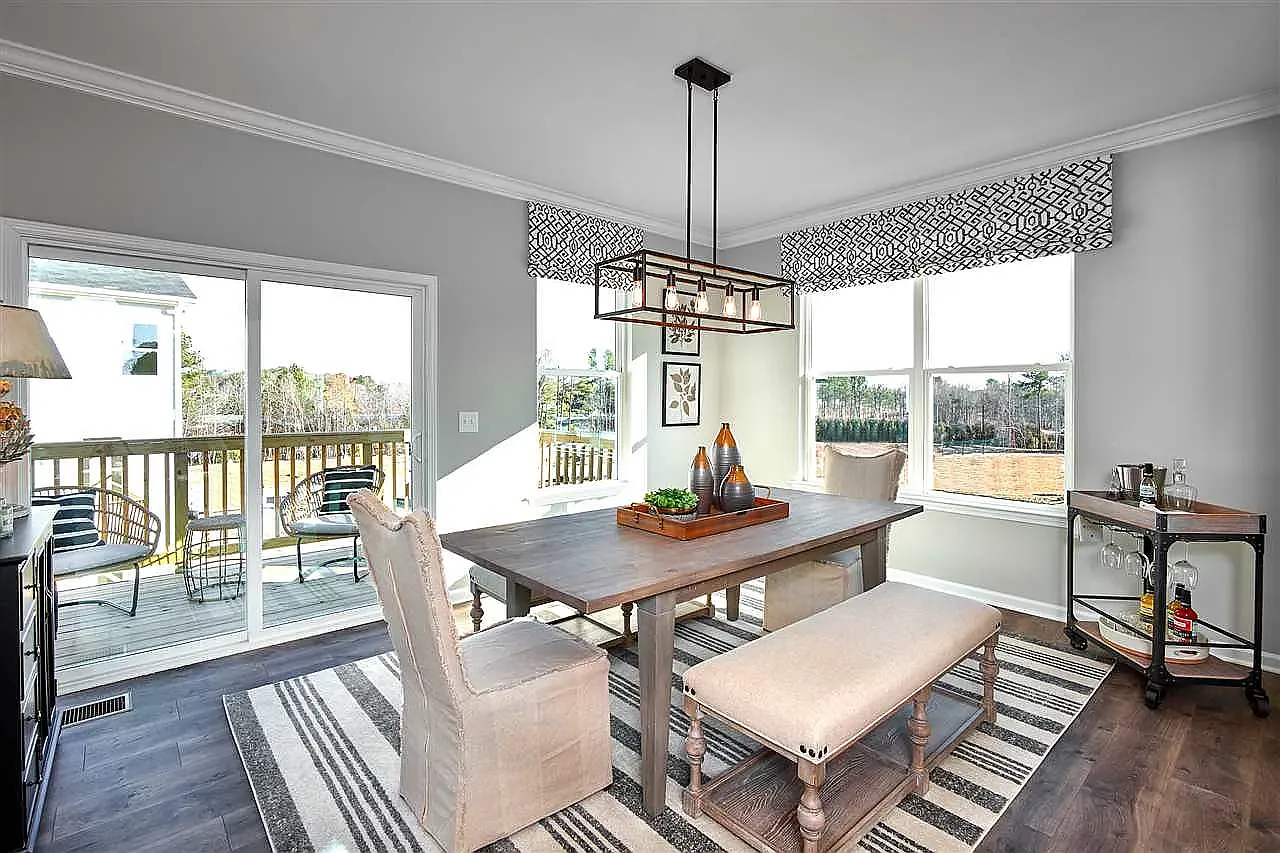 4 bed, 3.5 bath, 2239 sqft, $2,300 — Photo 3