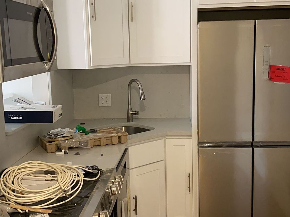 2nd image of 298 Commonwealth Ave APT 202