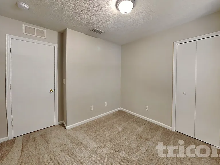 137 Brays Island Ln — Photo 11