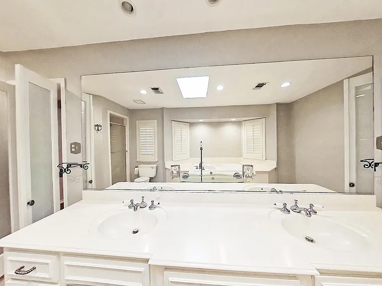 7618 Meadowhaven Dr — Photo 4