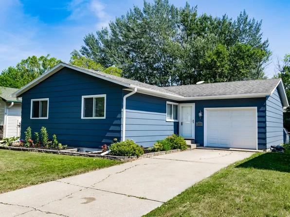 2925 14th Ave S, Moorhead, MN 56560