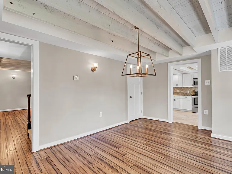 750 S 20th St — Photo 11