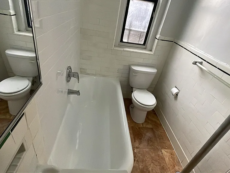 2825 Grand Concourse — Photo 3