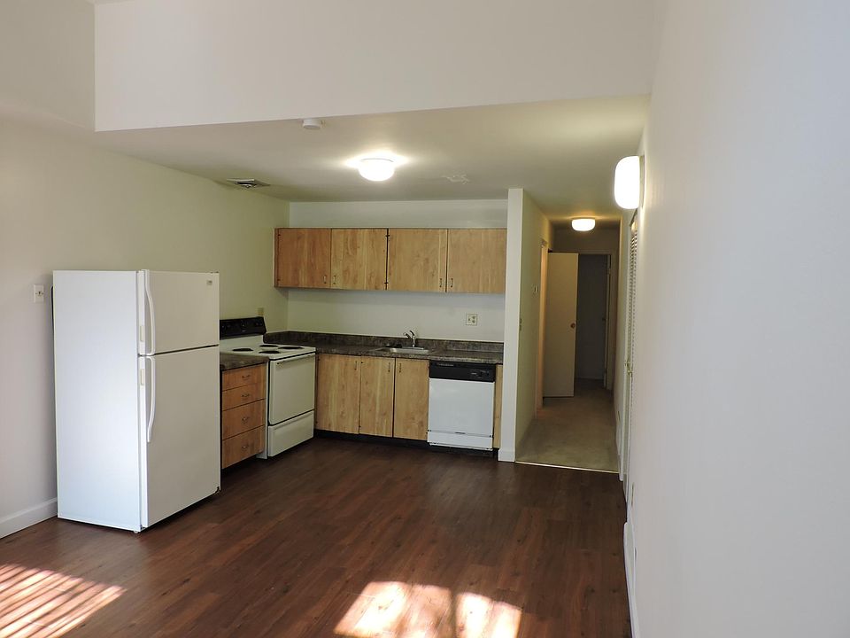 1st image of 1923 Senate St APT A