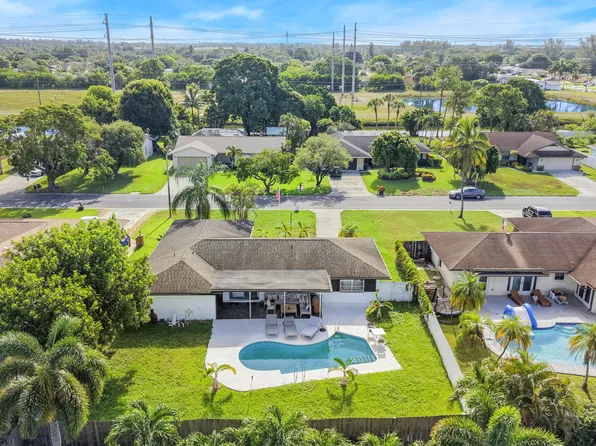 245 Sandpiper Ave, Royal Palm Beach, FL 33411