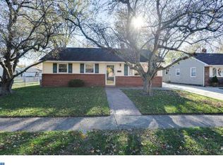 404 Colonial Rd, Bellmawr, NJ 08031