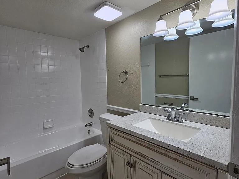 1541 Windorah Way #C — Photo 10