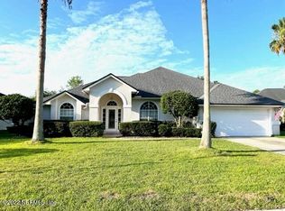 12044 Walkers Glen Ln N, Jacksonville, FL 32246