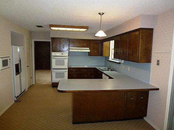 4th image of 2825 Spanish Cove Trl