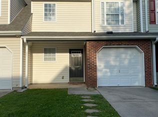21 Scott Hollow Dr, Winston Salem, NC 27103
