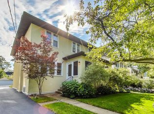 938 Pine St, Winnetka, IL 60093